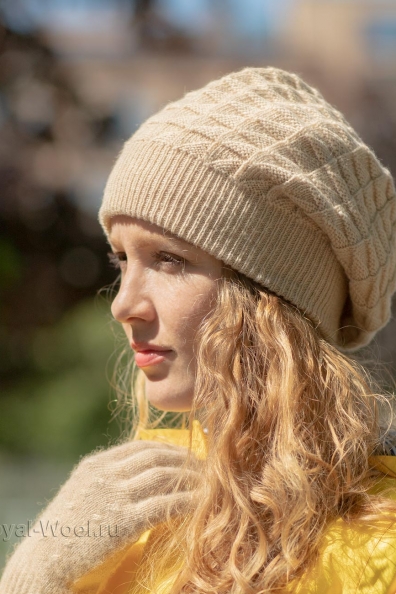 Берет из верблюжьей шерсти 193-0-1