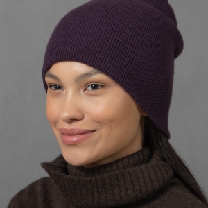 Фиолетовая шапка из кашемира