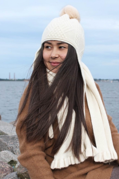 Кашемировая шапка с помпоном 750-1-BB