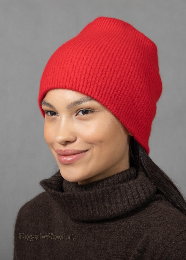 Красная шапка из кашемира
