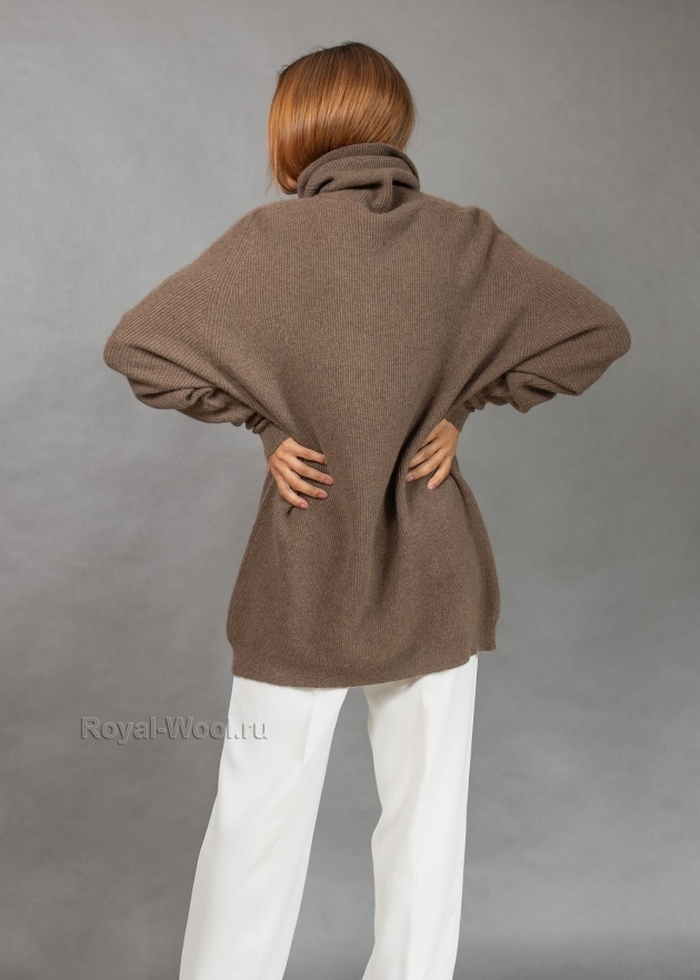Объемный женский свитер шерсть яка