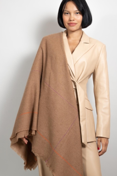 Шерстяной платок из верблюжки тканый 113-7