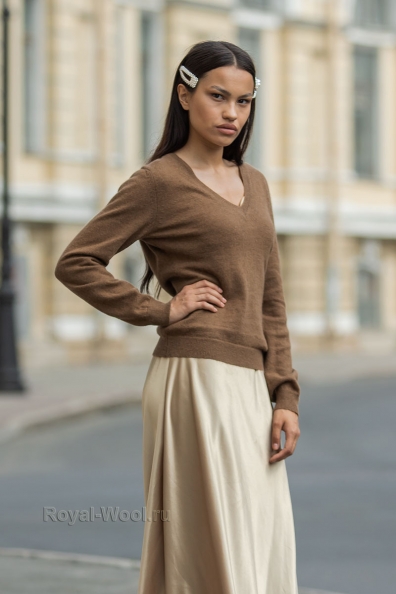 Пуловер из верблюжьей шерсти женский 192-2
