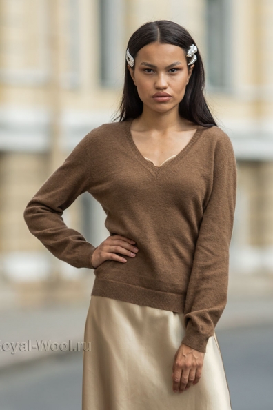 Пуловер из верблюжьей шерсти женский 192-2