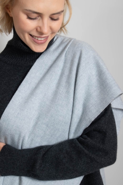 Серо-голубой однотонный шарф кашемир с кистями 760-32