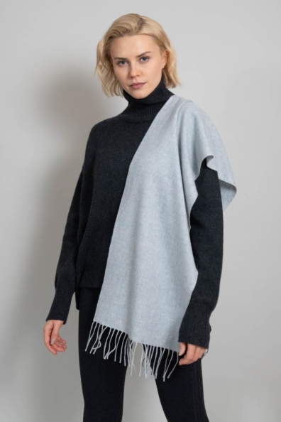Серо-голубой однотонный шарф кашемир с кистями 760-32