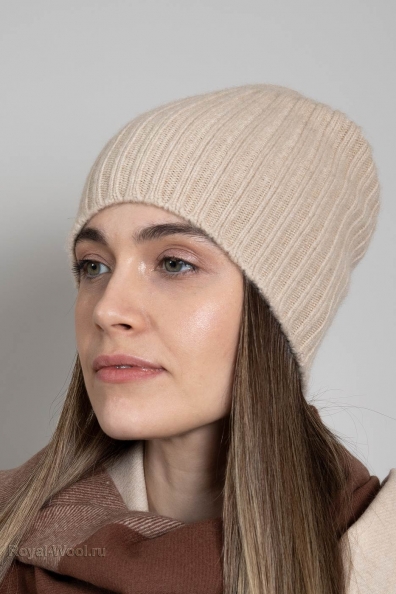 Светло-бежевая шапка из кашемира 750-1-10