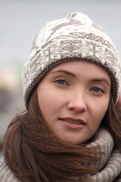 Шерстяная шапка с рисунком «олени» 195-UL-2