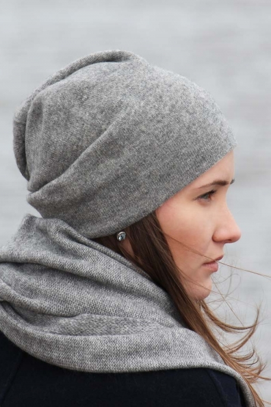 Двусторонняя серая шапка из кашемира 750-SF-8
