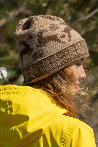 Шапка с оленями из верблюжьей шерсти 193-UL-9