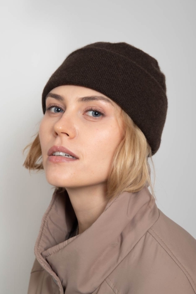 Однотонная шапка коричневый як 195-1-SL