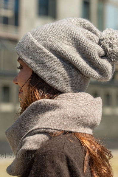 Шапка из шерсти яка с помпоном 195-MT-13