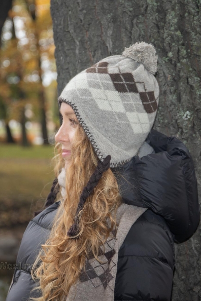 Шапка с ушками из шерсти яка 195-4