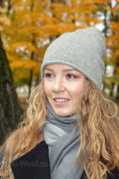 Шапочка с помпоном из шерсти яка 195-MT-15