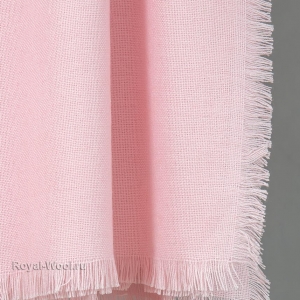Шерстяной платок розовый