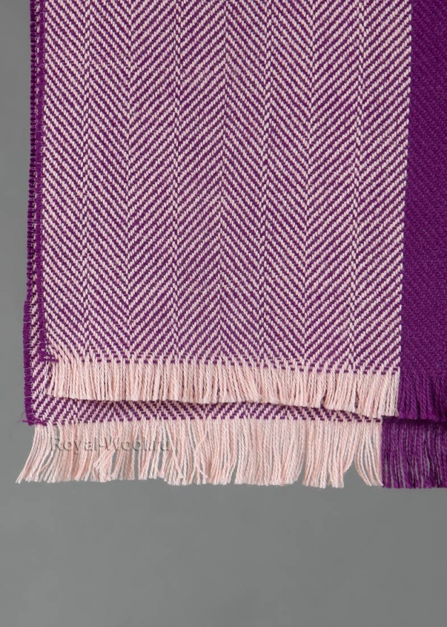 Шерстяной фиолетовый шарф