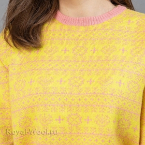 Шерстяной желтый свитер с рисунком