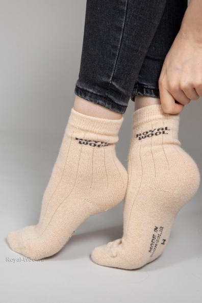 Светлые носки из верблюжьей шерсти 111