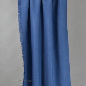 Синий шерстяной платок