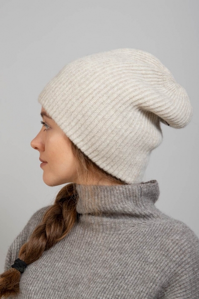 Шапка белая женская вязаная 195-3-UL-4