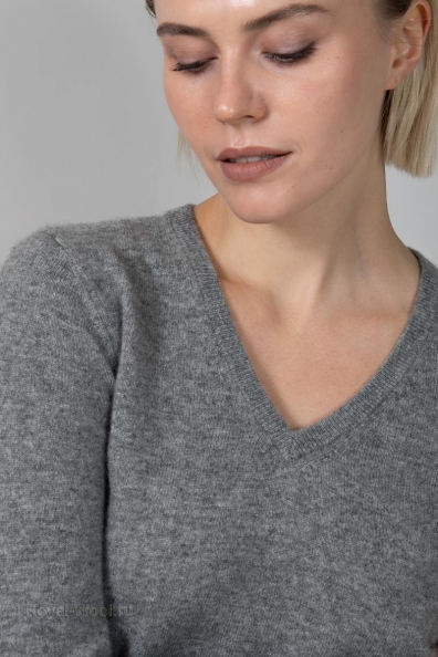 Серый женский пуловер 701-E-17