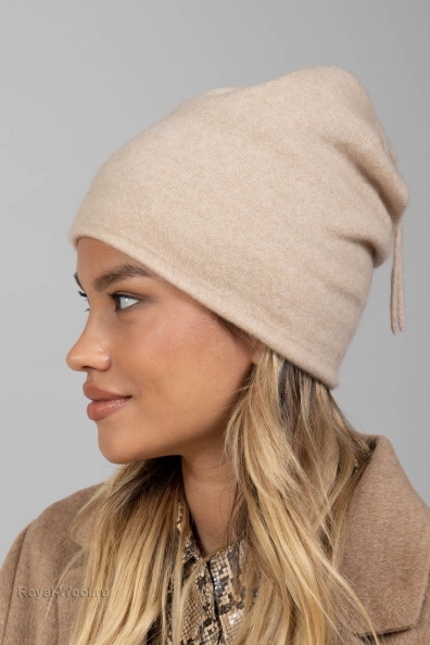 Шапка из кашемира светлая женская 750-4-25