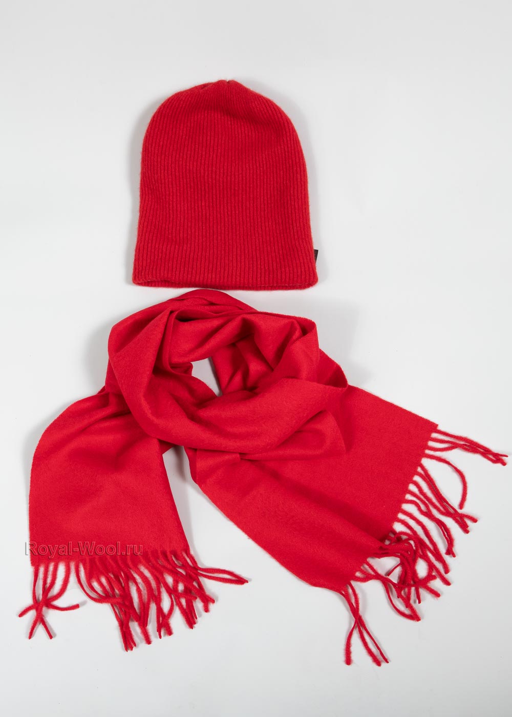Комплект шапка и шарф из шерсти с утеплителем