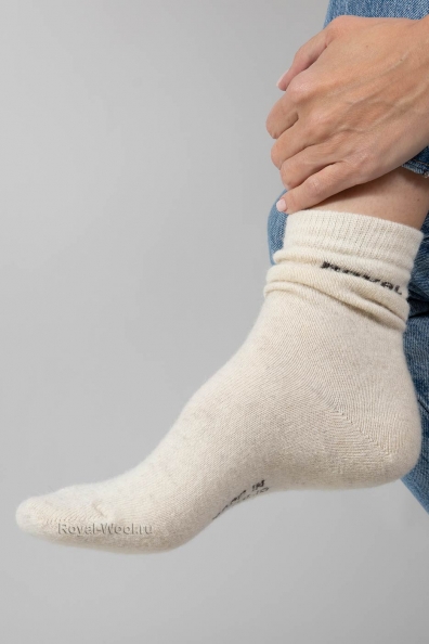 Шерстяные носки светлые однотонные тонкие 1113-28