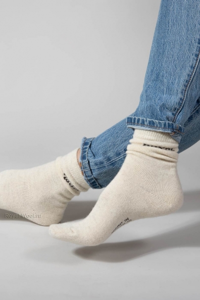 Шерстяные носки светлые однотонные тонкие 1113-28