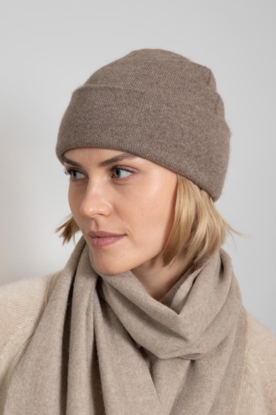 Кашемировая бежевая шапка бини 750-5S-1