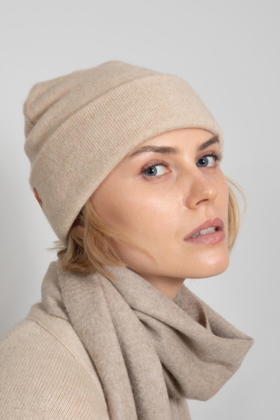 Кашемировая светло-бежевая шапка бини 750-5S-2