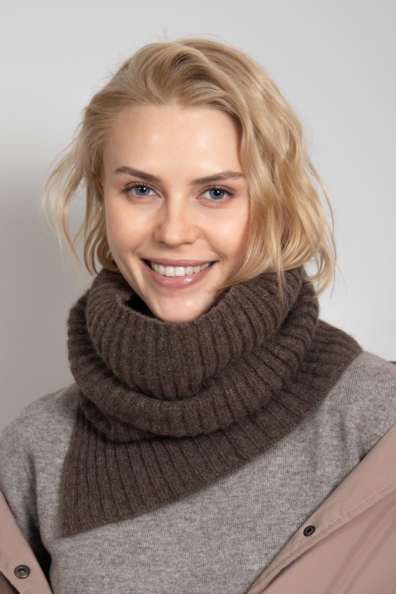 Капор коричневый пух яка 096-5-1