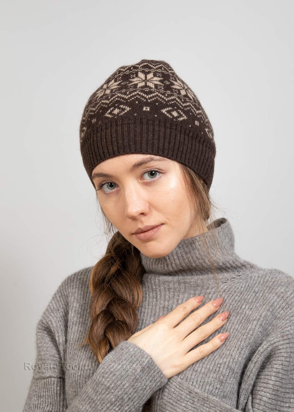 Женские шапки Gulyann Knitwear