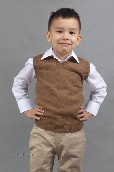 Жилет детский темный кэмел 090-1