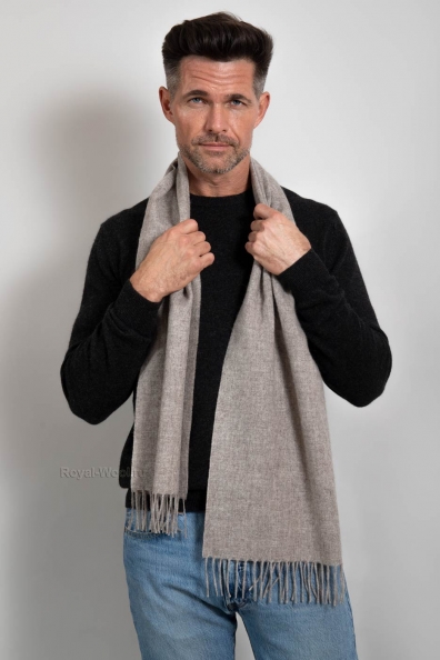 Серый шарф с кистями из пуха яка 196-10M-1