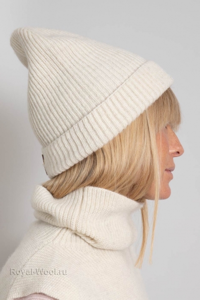 Шапка шерстяная женская молочного цвета 195-3-ULW