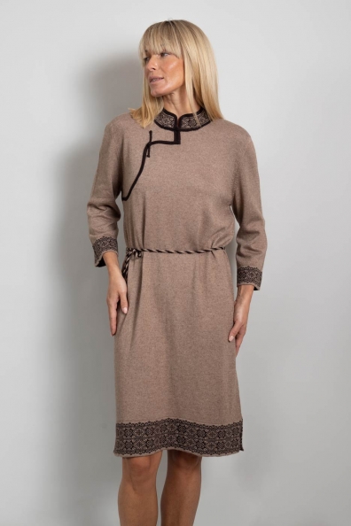 Шерстяное платье с орнаментом на тонком поясе 409-U-7