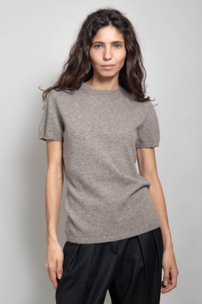 Джемпер серый пух яка короткий рукав 1921-56MB