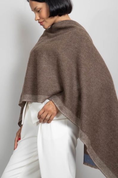 Палантин бежевый с голубой полосой 70×200 1131-21-1