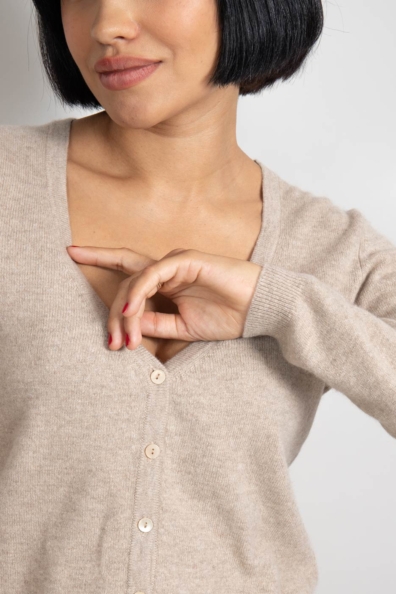 Светло-бежевый джемпер кашемир на пуговицах 703-2E-11