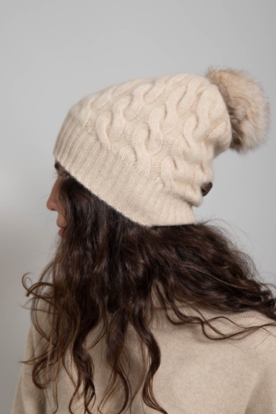 Кашемировая шапка светло-бежевая косичка 750-3BB-1