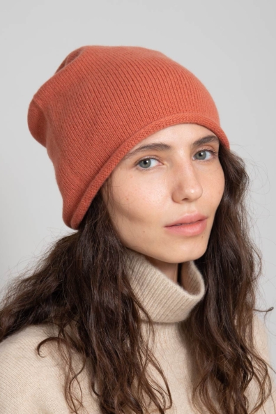 Кашемировая шапка женская кораллово-оранжевая 750-4-50