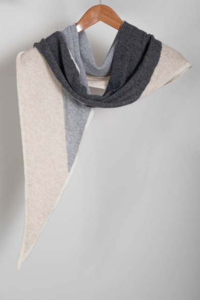 Косынка кашемировая серо-бежевая 760-GE-1