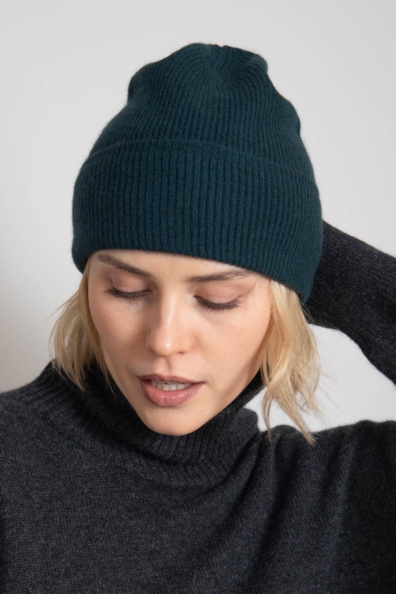 Шапка кашемир темно-зелёная с отворотом 750-E-green